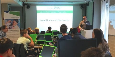 »experiMINT-« Projekt im Pioneers Club ebnet Wege zum Programmieren